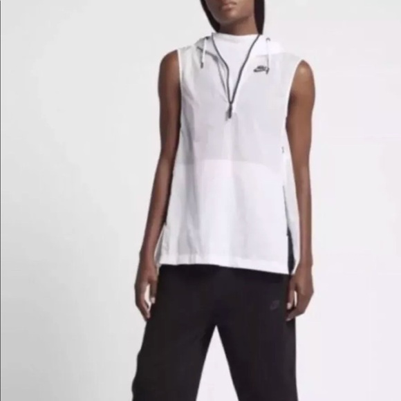 Nike HyperMesh Women M Hooded 1/4 Zip Sports Vest